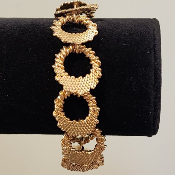 Vintage Textured Circle Bracelet 1/20 12 KT GF - Picture 2 of 8